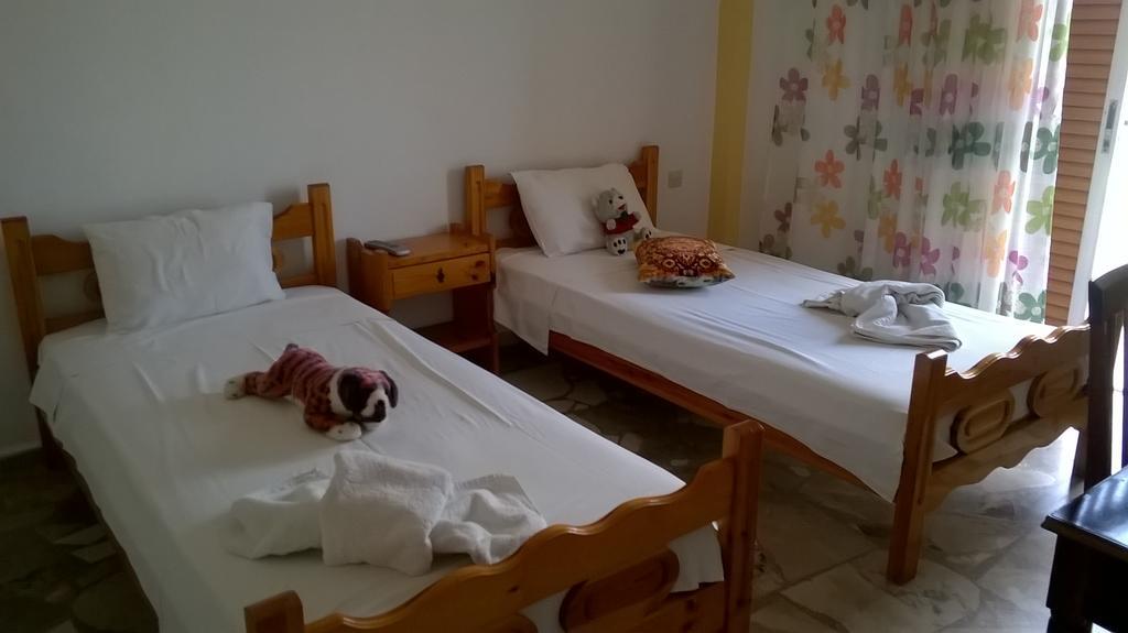 Maria Apartments Asini  Bagian luar foto